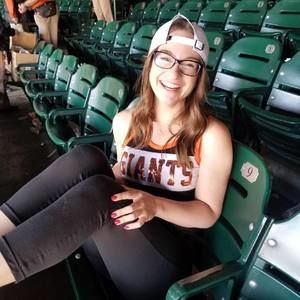 Meet your Posher, Kayla